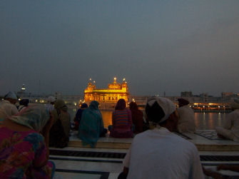 golden temple in amritsar.jpg